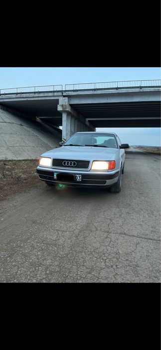 Продам машину ауди 100с4