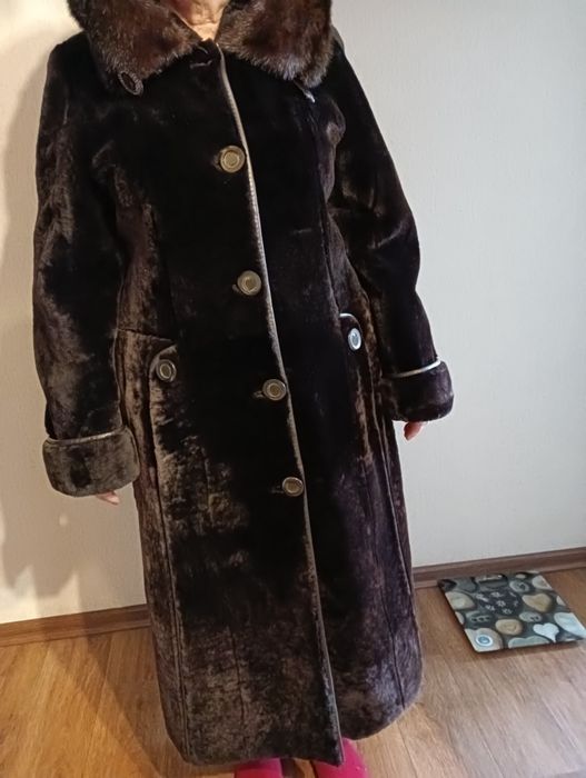 Продам шубу натуральную
