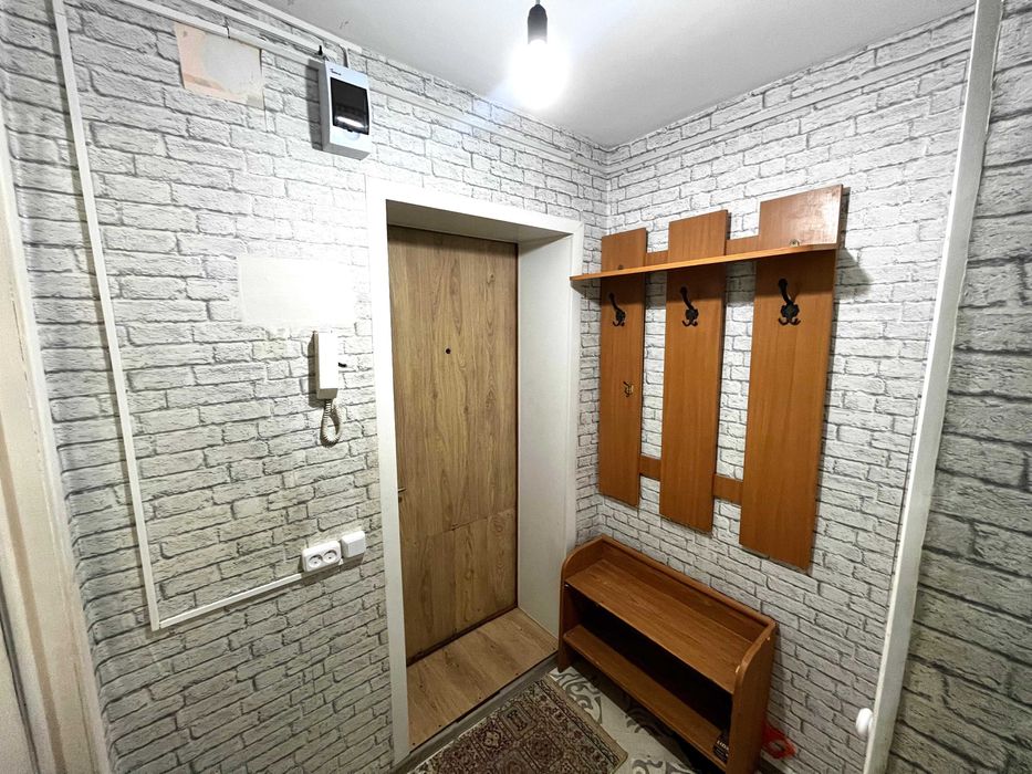 продается 2 ком квартира район Кунаева