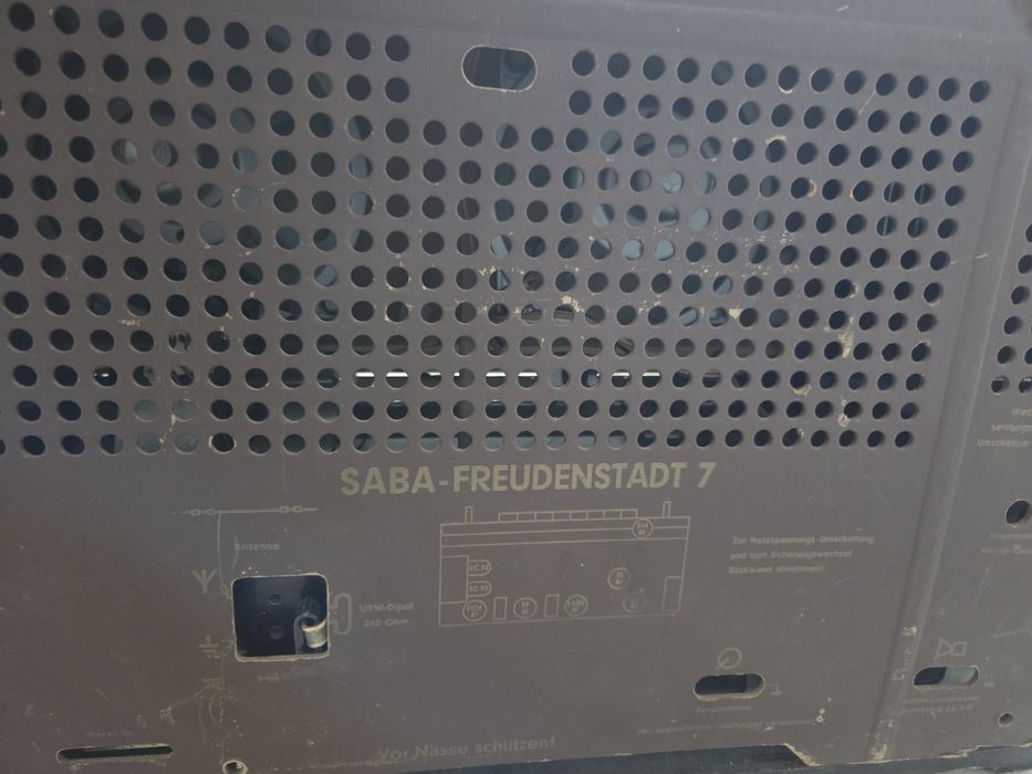 Radio pe lampi Saba functional