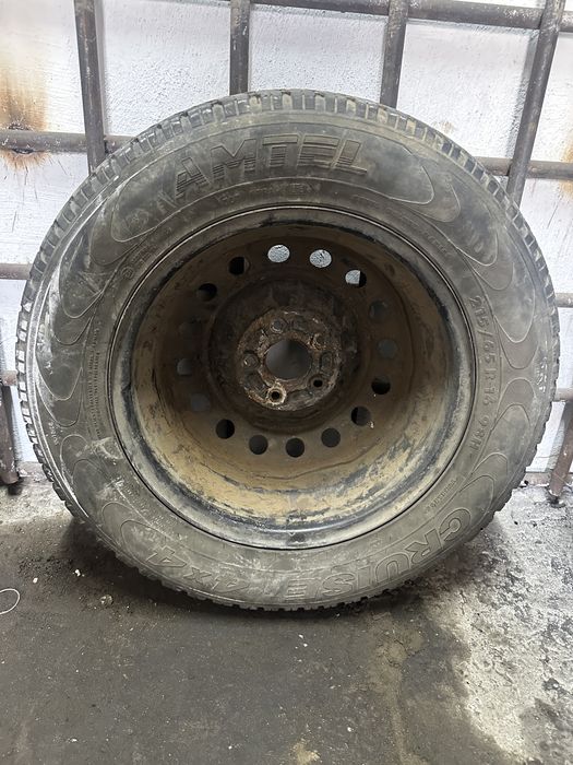 1 колесо с диском от Mazda Tribute 215/65/16