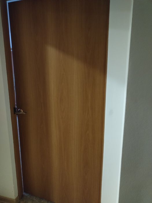 Продам межкомнатные двери