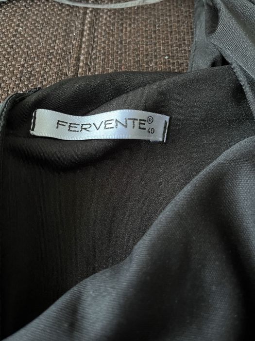 Vand rochie neagra, marimea 40