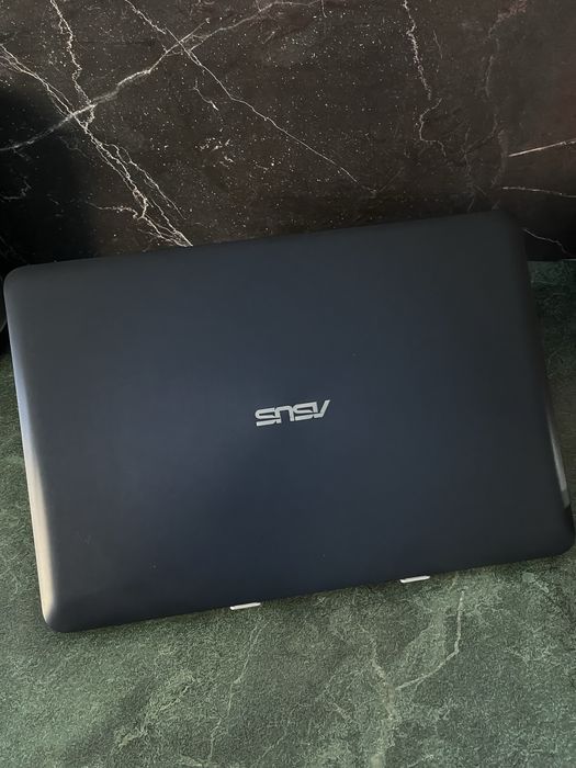 Ноутбук core i 7  , 8 гб озу , ssd