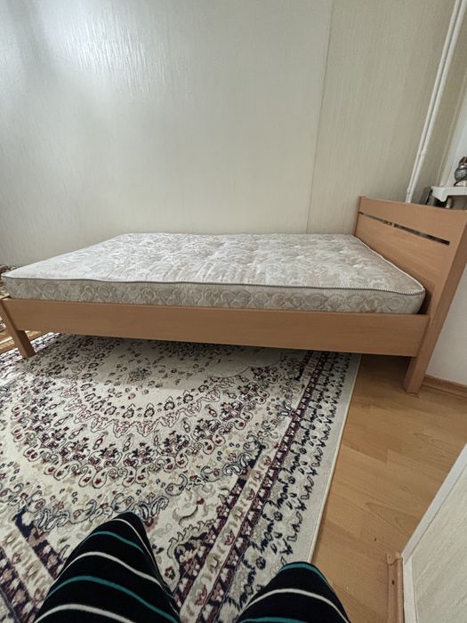 Продам кровать полуторка