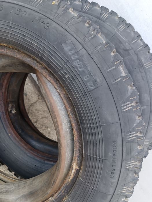 Продам 2 шины R13