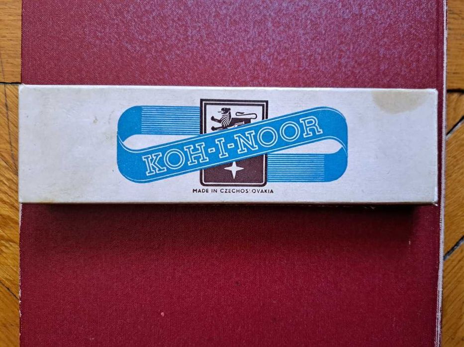 Ustensile dentist si ace vechi, intr-o cutie KOH - I - NOOR, anii '60