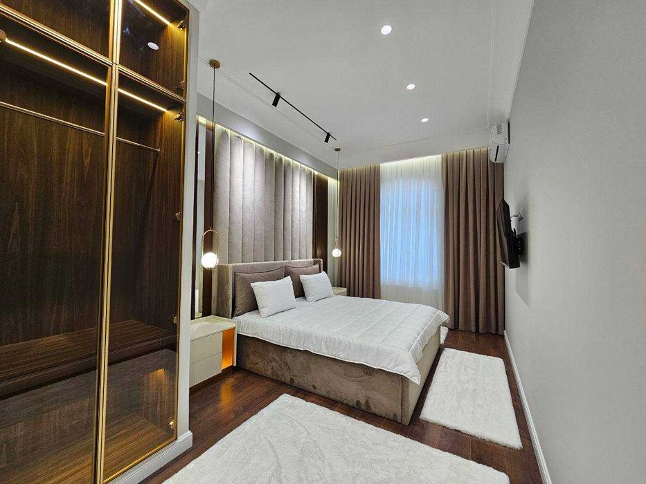 Жк Казахстан-Сдается новая квартира в злитном комплексе!