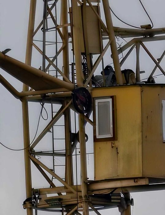 Продам бинокль (10×42), оптика, подарки, для дома.