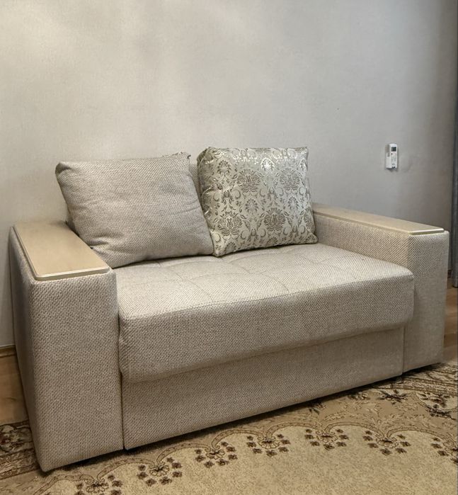 Продам диван  размер  150/96 / раскладной