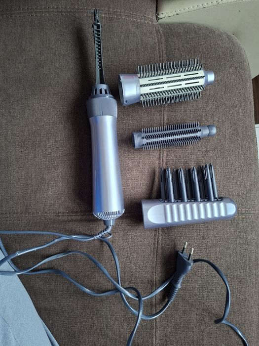 Perie modelatoare cu aer cald Braun