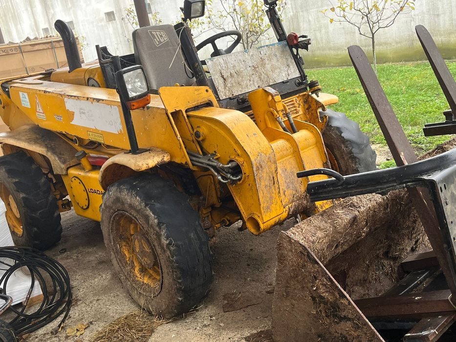 De vanzare incarcator frontal telescopic JCB