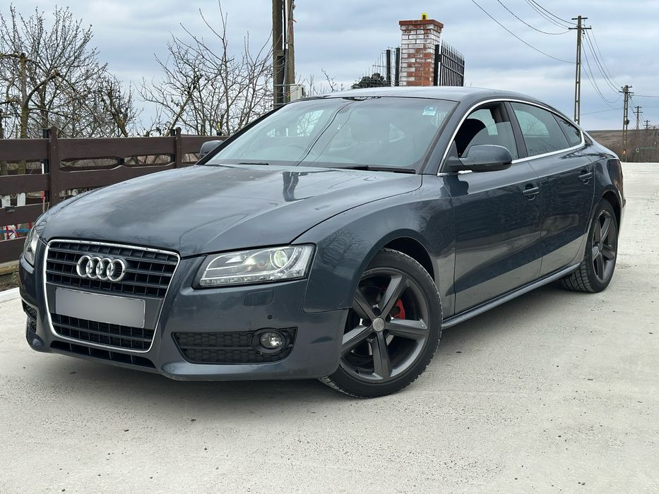 Dezmembrez audi a5 2.0 170 cp 2010