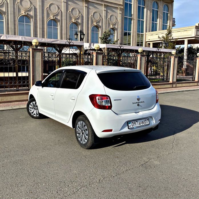 Renault Sandero 2014/1,6/122,000km