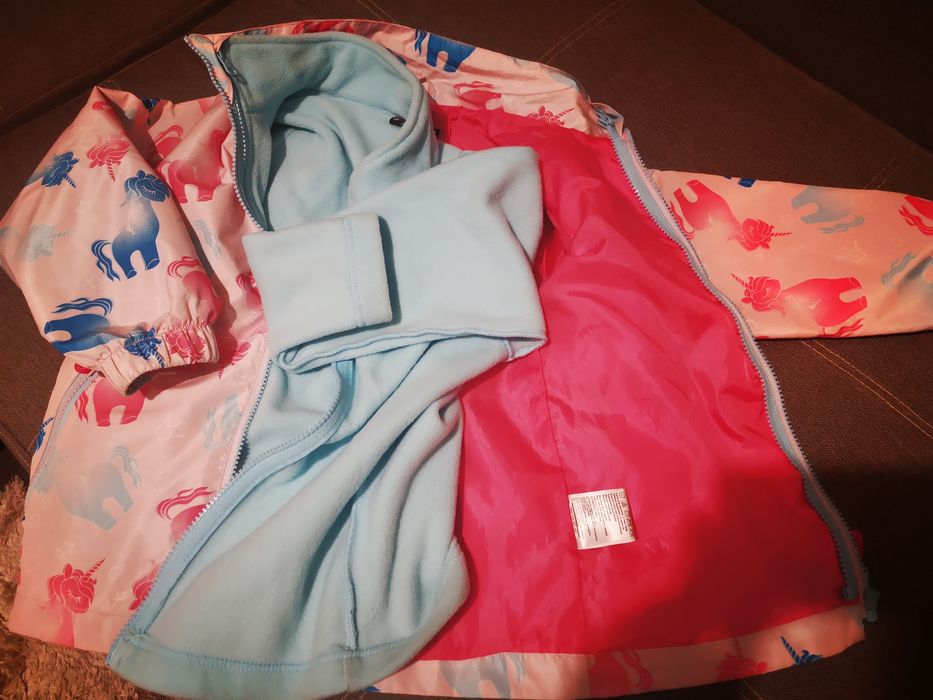 Куртка ,Ветровка тёплая на девочку