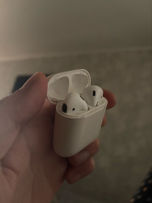 Продается AirPods 2