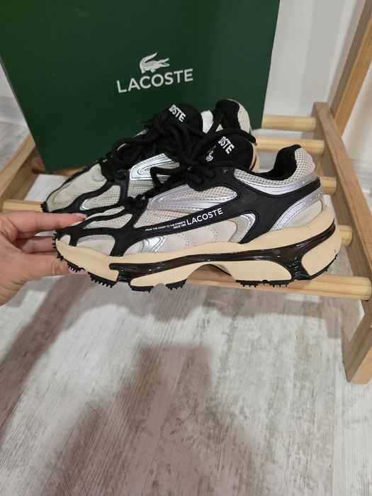 Маратонки Lacoste