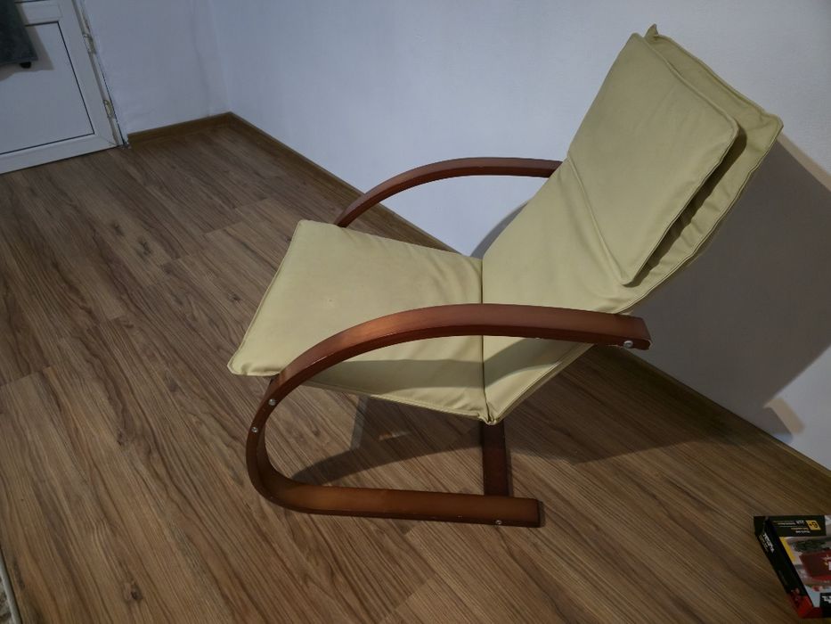 Scaun balansoar negociabil 250 de lei