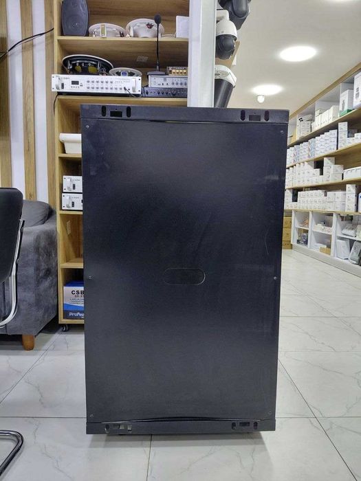 Телекоммуникационный шкаф 18U 600x600
