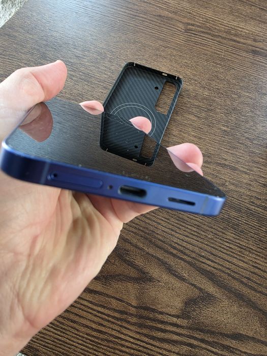 Samsung s25 plus cu husa kevlar si protectie folie camere
