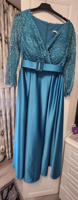 Vând rochie mărimea 44