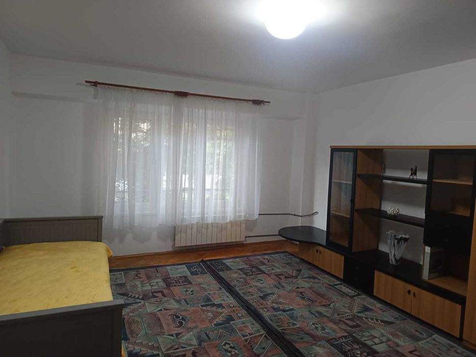 Garsonieră de închiriat - Splaiul Unirii stradal