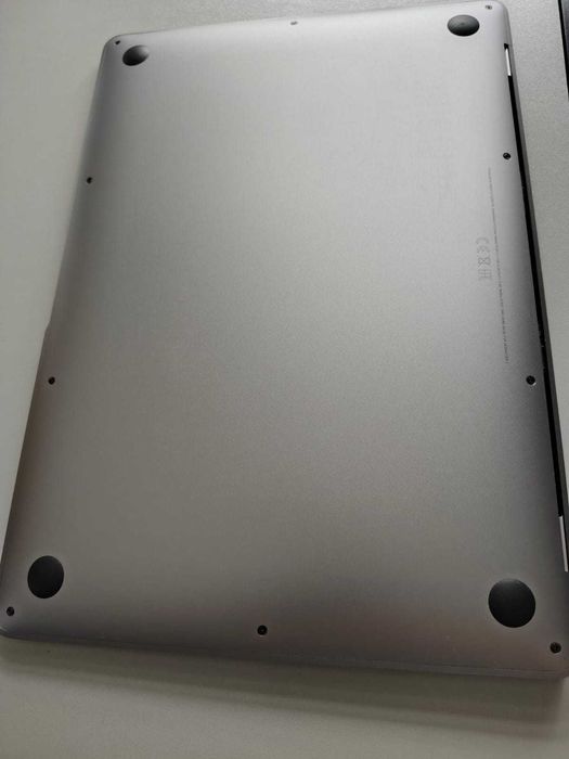 Vând Macbook Air 13-inch
procesor Apple M1 , 8 nuclee CPU si 7 nuclee GPU,
8GB, 256GB, Space Grey, INT KB [mgn63z