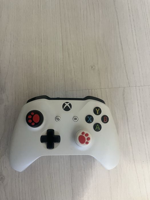 Xbox one s  с дисками игры