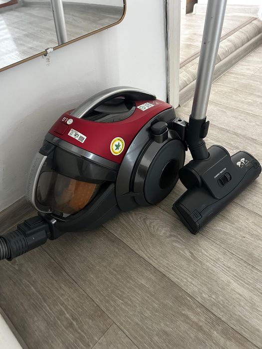 Продам новый пылесос