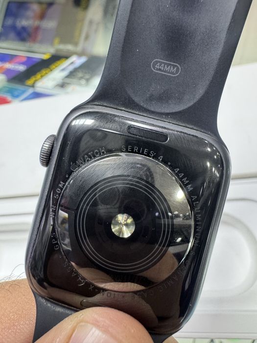 Apple Watch 4/44 73%