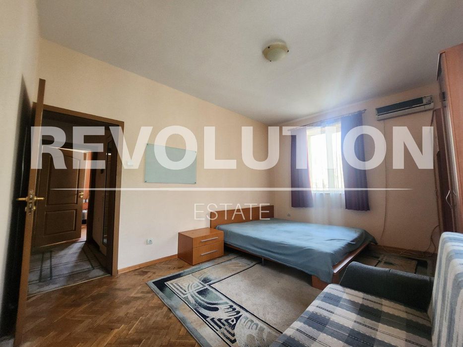 Дава се под наем Двустаен апартамент в Пловдив, Център - 72 кв.м за 325 € - Снимка #7