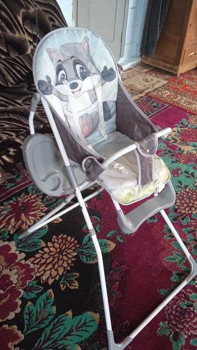 Коляска,стульчик срочно продается