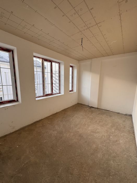 Продается дом (коттедж) 1,4 соток. 4 комнаты. Кибрай . Набережная.