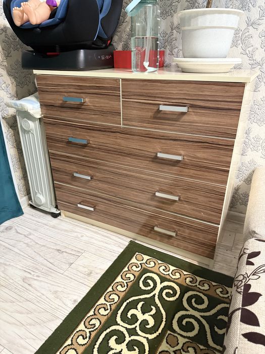 Продаётся тумба. Недорого.