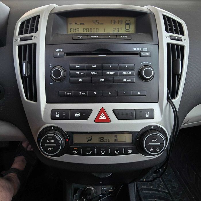 продавам KIA ceed