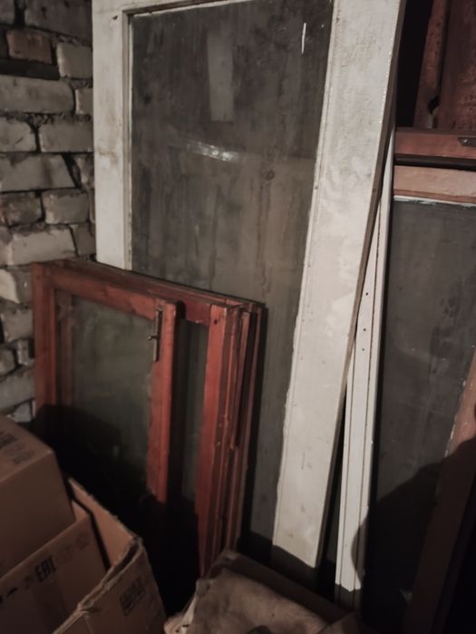 Продам б/у окна деревянные