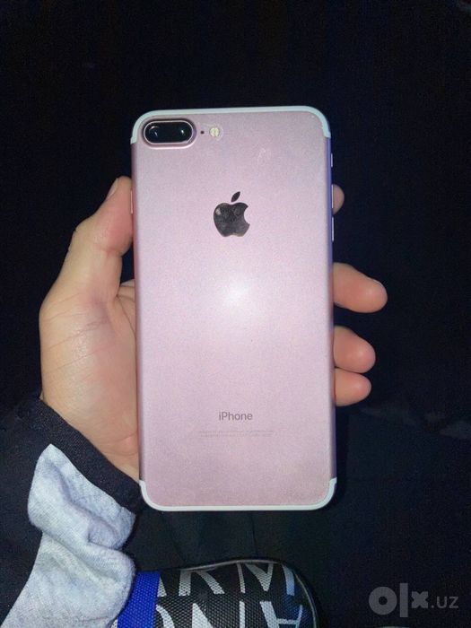Iphone 7+ sotiladi srocna