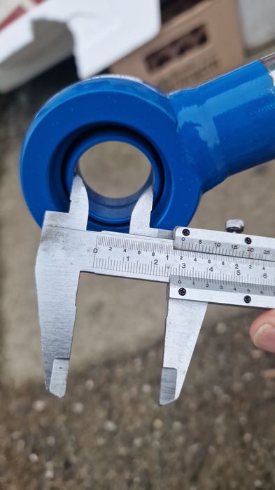 Cilindru hidraulic plug reversibil preț 550 lei se poate trimite prin