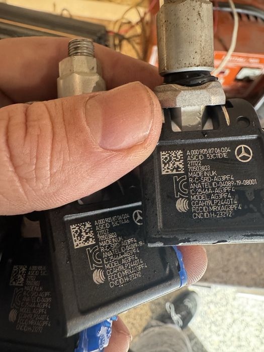 Senzori presiune roți Mercedes-Benz RDKS 4 buc Originali A0009058706
