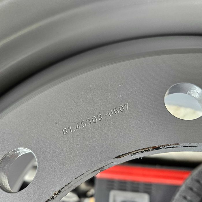 2 Нови джанти MAN/Mercedes 22.5 цола с 8 отвора 22.5x11.75 IS120 TPMS