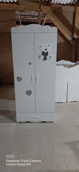 Шкаф, кровать, тумба