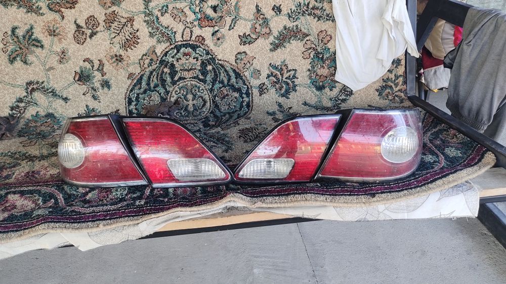 Задни стоп лексус ес300