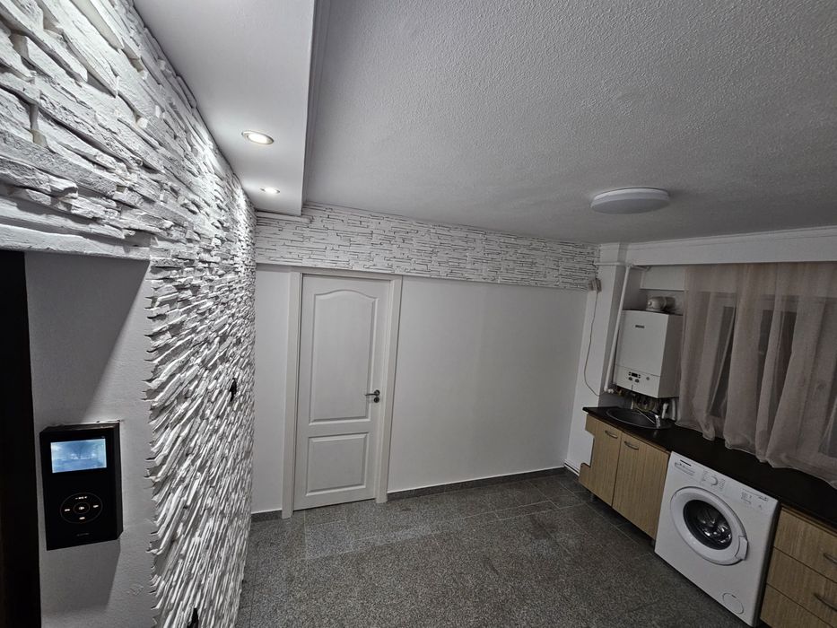 Vand apartament doua camere 67500€ Micalaca 300