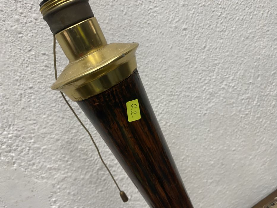 Винтидж настолна лампа дърво и месинг Дания