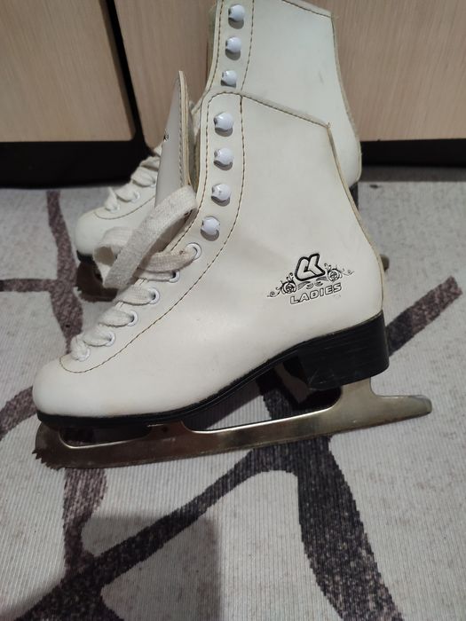 Коньки фигурные для девочек