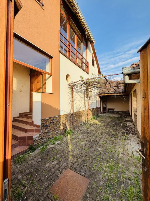 Casă de vânzare Beiuș – Str. Teiului | Teren 250 mp | P+M