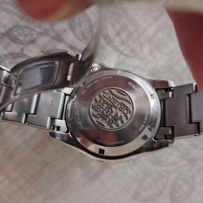 Срочно продам часы