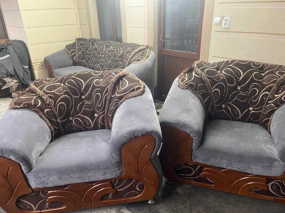 Диван с креслами