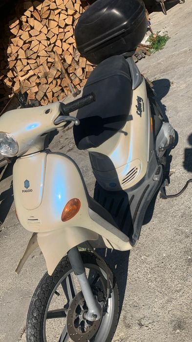Vând Piaggio lyberti