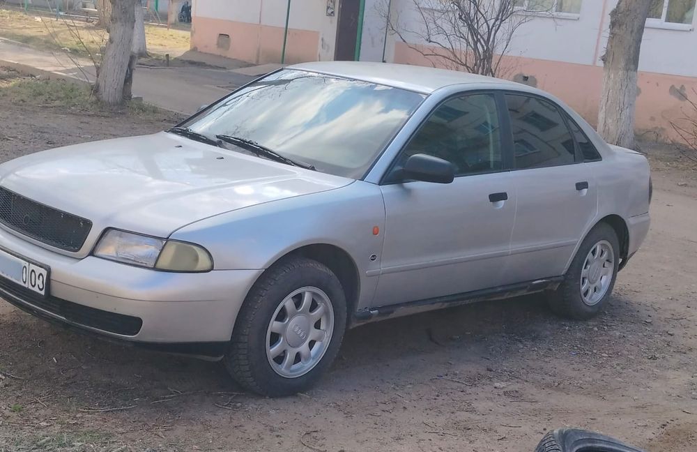 Продам Audi A4 1995г